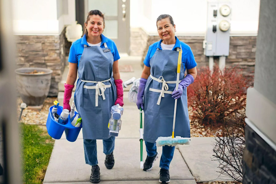 smart ways to choose a house cleaning team for your omaha home
