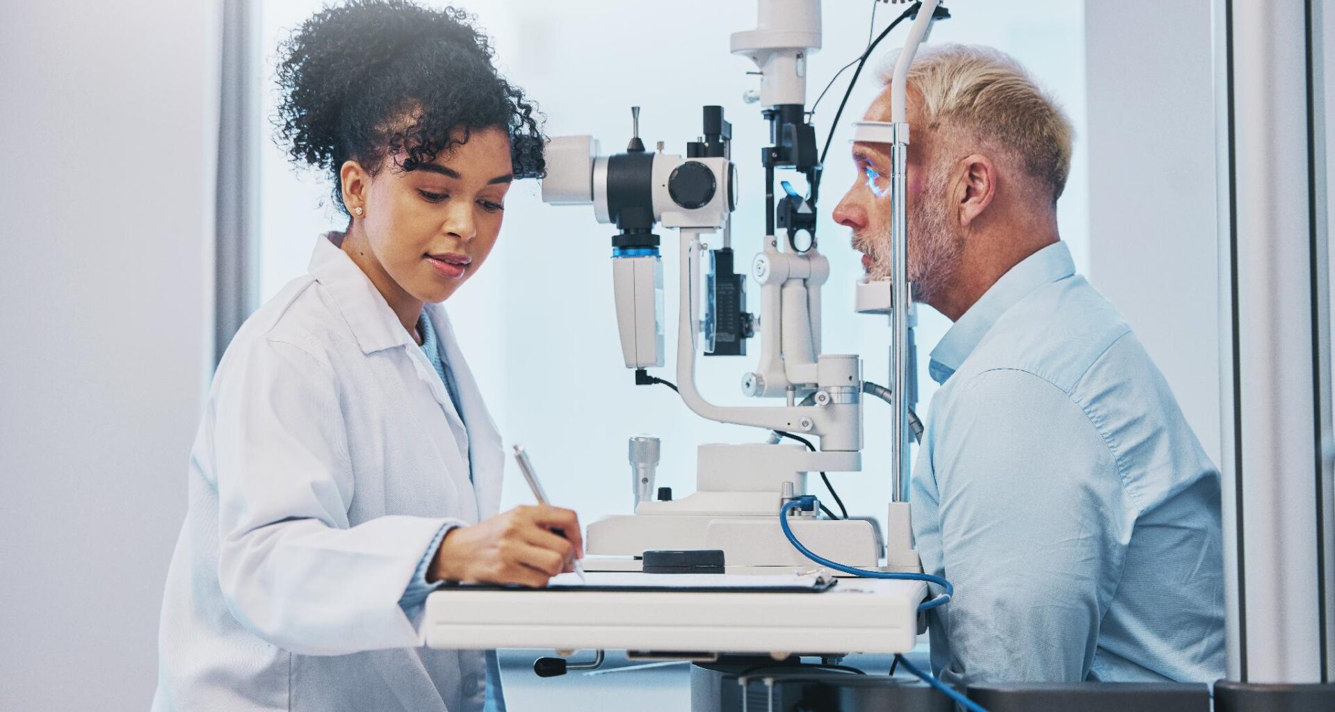 Evaluating Leasing and Buying Options for Equipment in Optometry Practice Financing