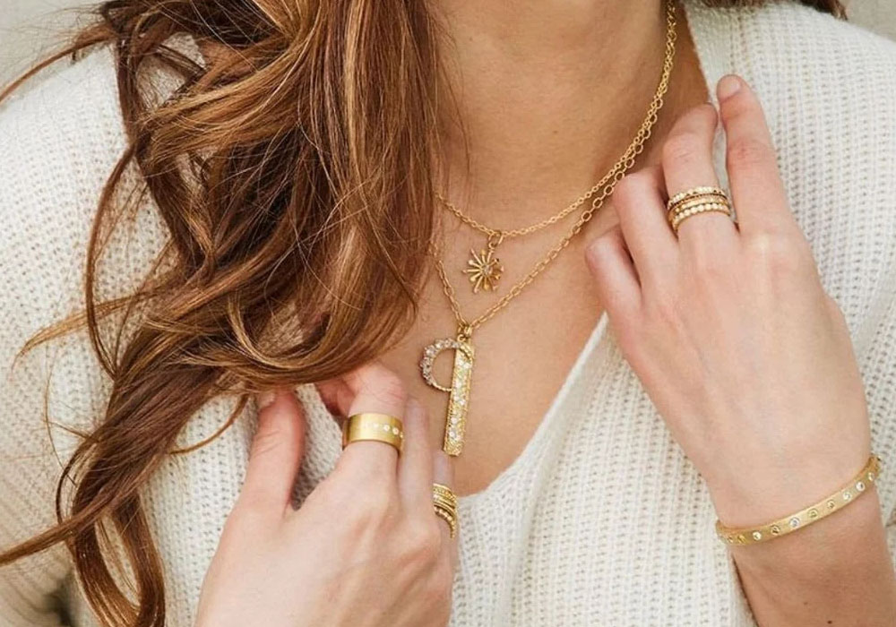 How to Shop Gold Necklaces Based on Style Length and Personal Taste