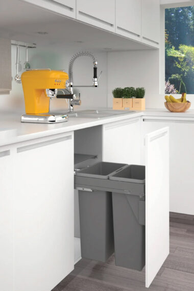 Waste Handling Tips for Homeowners Replacing Built In Cabinets and Storage