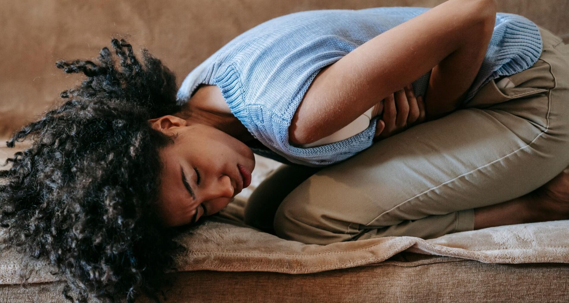 A Helpful Guide to Managing Endometriosis Pain